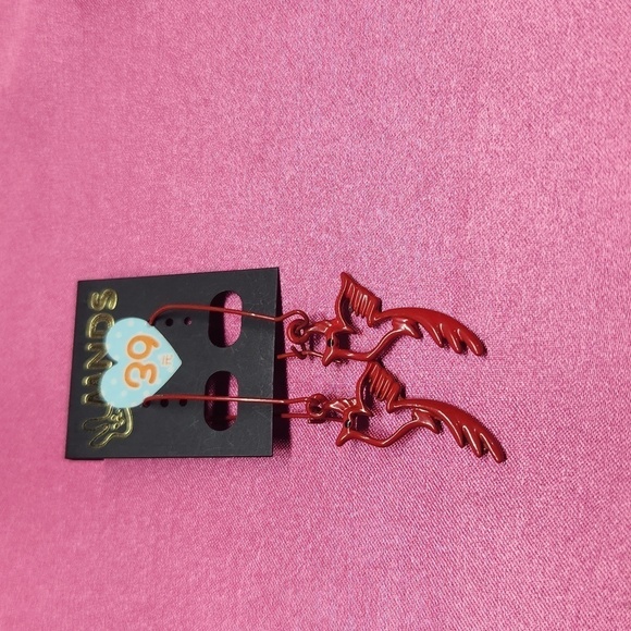 Red flying bird unique earrings - Picture 1 of 3